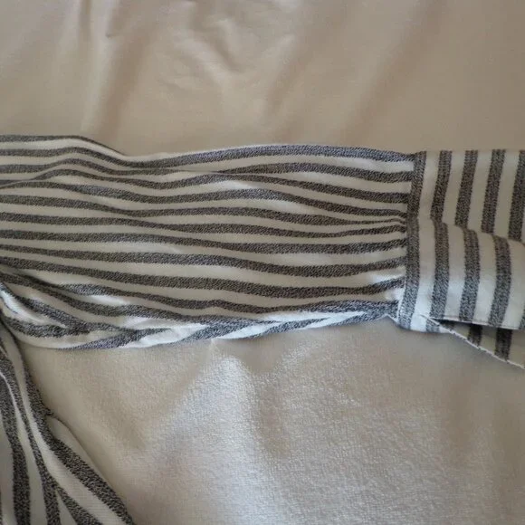 NWOT Soft Surroundings Striped Asymmetrical Tunic L Black/White Button Closure - Picture 10 of 16